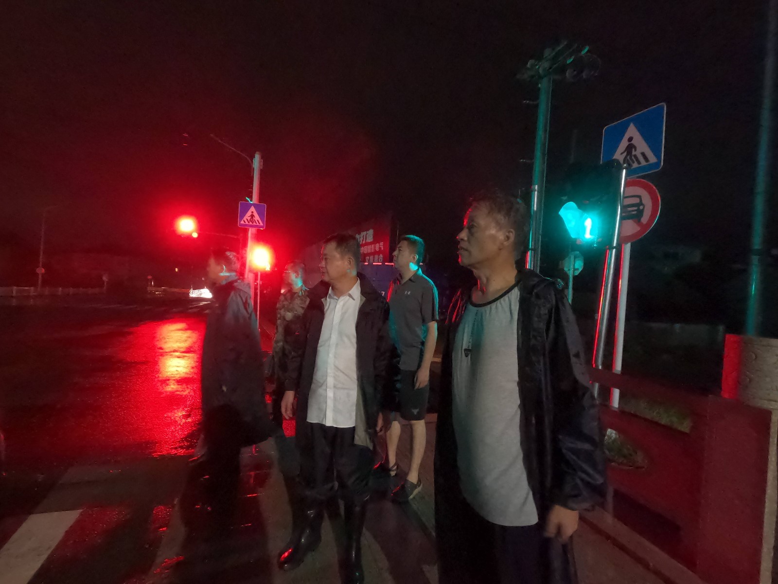 防汛2.jpg